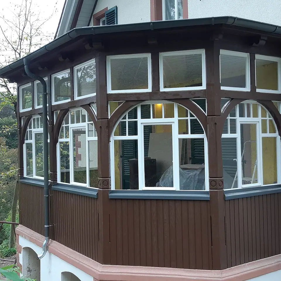 Holzerker nach der Restaurierung