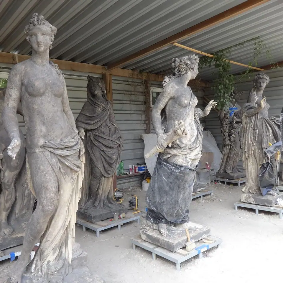 Barocke Gartenskulpturen in der Werkstatt